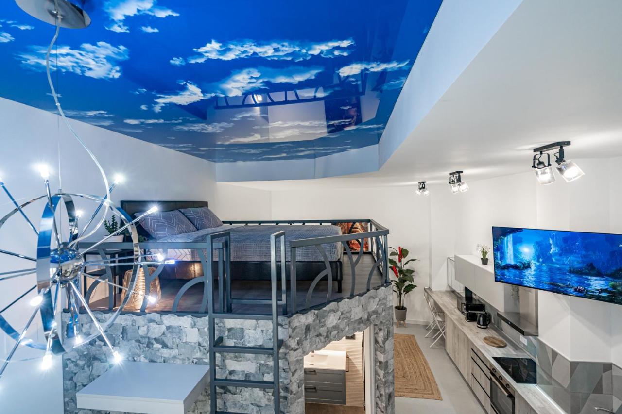 Exquisite Studio Apartment With An Original Design Valencia Bagian luar foto